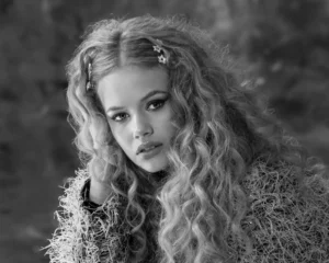 Black & white headshot of a model by Dick Lloyd Photography